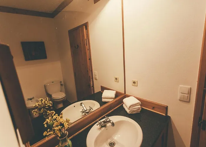 Bayview House Apartment *